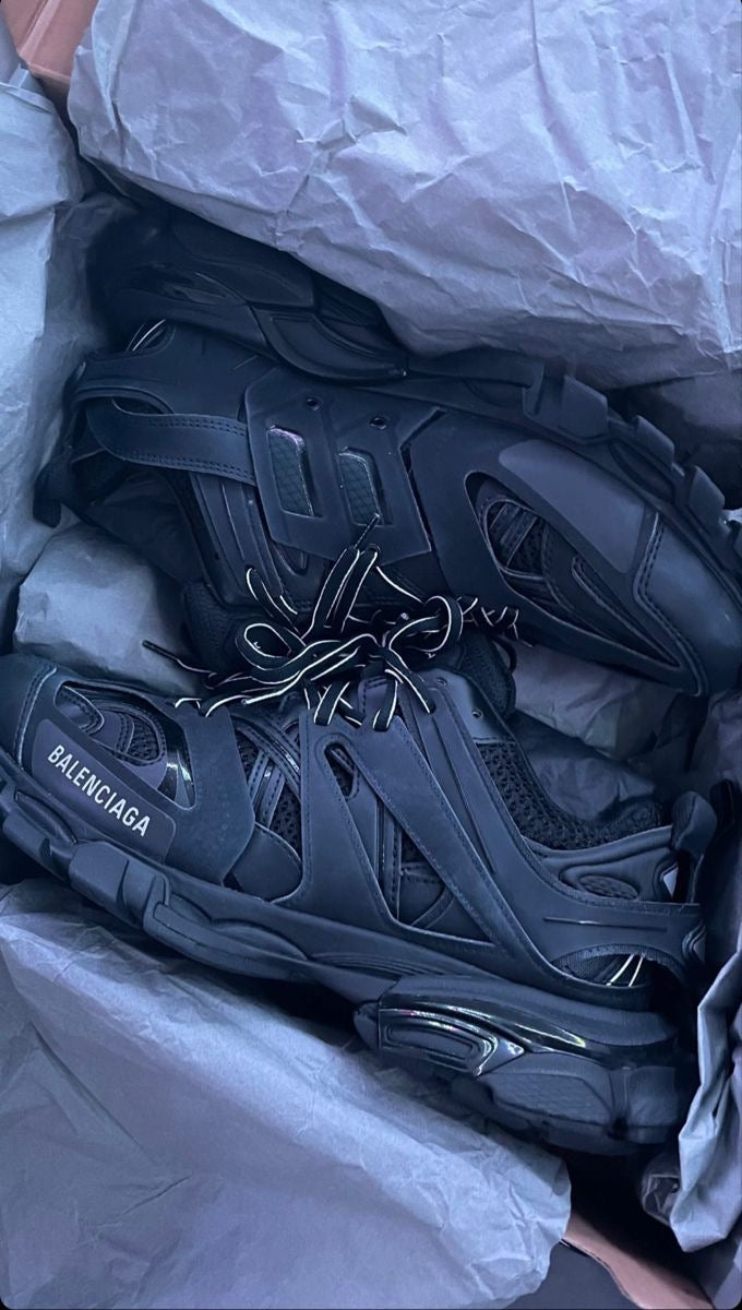 Balenciaga  track